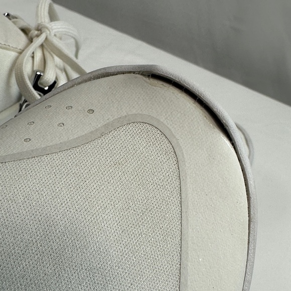 Jordan Fly 89 White/Cream Basketball Sneakers with Silver Accents Sz 10.5 - Picture 13 of 13